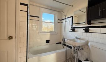 23 Preston Dr, North Kingstown, RI 02852