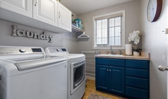 2504 Laura Vista Dr NW, Albany, OR 97321