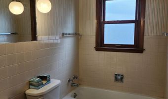 609 E 19th St, Atlantic, IA 50022