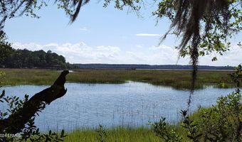 1 Bennett Point Dr A, Beaufort, SC 29907