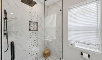 705 N ASHTON St, Alexandria, VA 22312