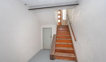 5855 Lathrop Pl, Cincinnati, OH 45224