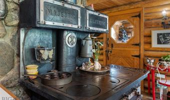 750 Black Bear Rd, Bozeman, MT 59718