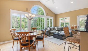 10310 E Rivershore Dr SE, Alto, MI 49302