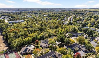 1428 Tahoe Valley Ct, Ballwin, MO 63021