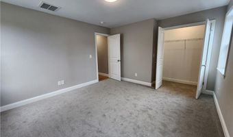 3 Sutcliffe Ave, Lincoln, RI 02865