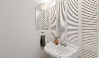 2058 BEACH Ave, Atlantic Beach, FL 32233