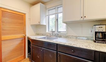 222 Second St, East Providence, RI 02865