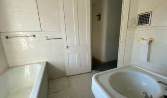 36 Prospect St, Andover, NJ 07801