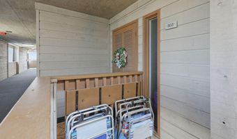 1904 E Fort Macon Rd 303, Atlantic Beach, NC 28512