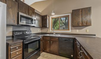 1386 Arden View Dr, Arden Hills, MN 55112