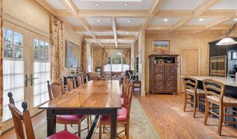 287 Gibbs Ave, Newport, RI 02840