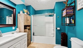 520 E 2nd St, Adrian, MO 64720