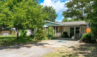 620 S 11th St, Aransas Pass, TX 78336