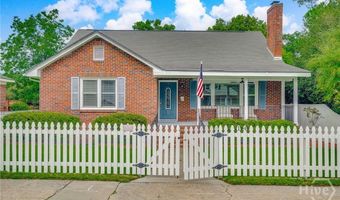 14 E 54th St, Savannah, GA 31405