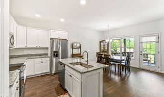 372 Highland Pointe Dr, Alto, GA 30510
