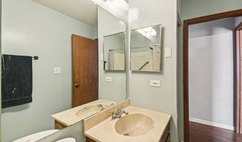 1420 Greenridge Ave, Algonquin, IL 60102