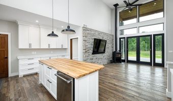 6172 Hellner Rd, Ann Arbor, MI 48105
