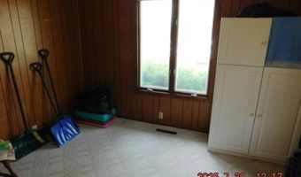 735 S Willson Dr, Altoona, WI 54720
