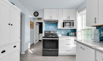 1748 Saint Clair River Dr, Algonac, MI 48001
