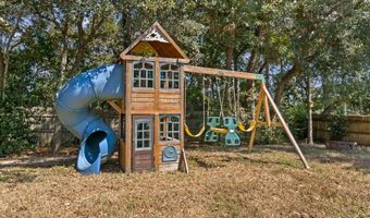 5609 Price Plantation Rd, Baker, FL 32531