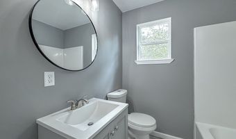 913 Virginia Pl, Bainbridge, GA 39819