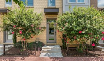 1924 CHAPMAN Ave 10, Rockville, MD 20852
