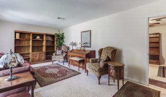 1739 Thomas Jefferson Dr, Biloxi, MS 39531