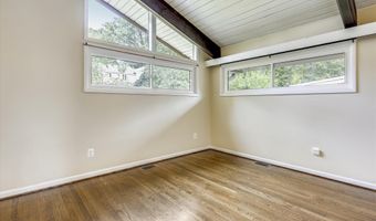 5511 HUNTINGTON Pkwy, Bethesda, MD 20814