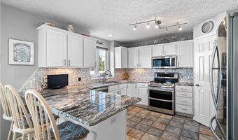 658 Nicole Dr, Amherst, OH 44001