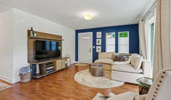 2214 McCall Dr, Ashland, OR 97520
