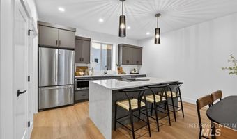 1721 S Rock View Ln, Boise, ID 83705