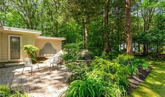 55 Atherton Rd, East Greenwich, RI 02818
