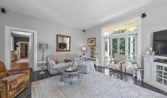 208 High St, Belfast, ME 04915