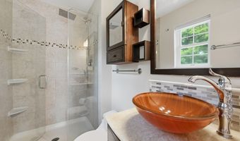 2- B Topstone Dr, Bethel, CT 06801