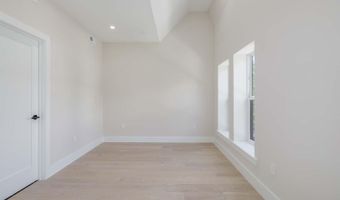 722 KENYON St NW A, Washington, DC 20010