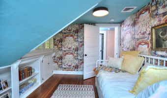 8 Rebel Ln, Darien, CT 06820