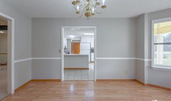 112 River Oaks Dr, Bainbridge, GA 39819