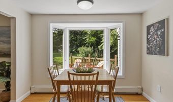 215 Middle Rd, Boxborough, MA 01719