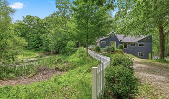 1372 Cramton Ave NE, Ada, MI 49301