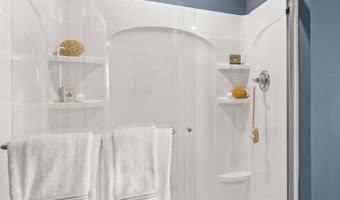 1924 S Shore Cv, Antioch, IL 60002