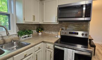 2209 4th St SW, Altoona, IA 50009