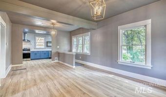 1015 E Logan St, Caldwell, ID 83605