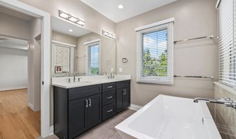 924 28TH St S, Arlington, VA 22202
