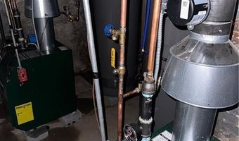 69 Whipple Ave, Cranston, RI 02920