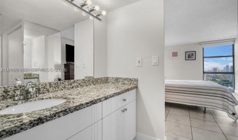 3625 N Country Club Dr Ph2, Aventura, FL 33180
