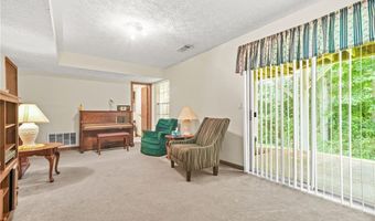 3560 Riverchase Dr, Decatur, GA 30034