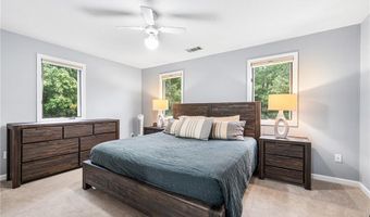 165 Holland St 18, Cranston, RI 02920