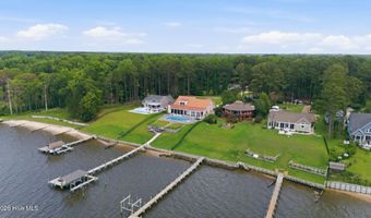 685 Raymond Rd, Arapahoe, NC 28510