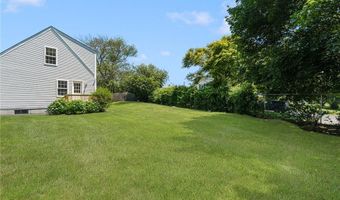 208 W View Rd, Middletown, RI 02842